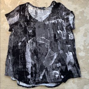 Simply Vera v neck top